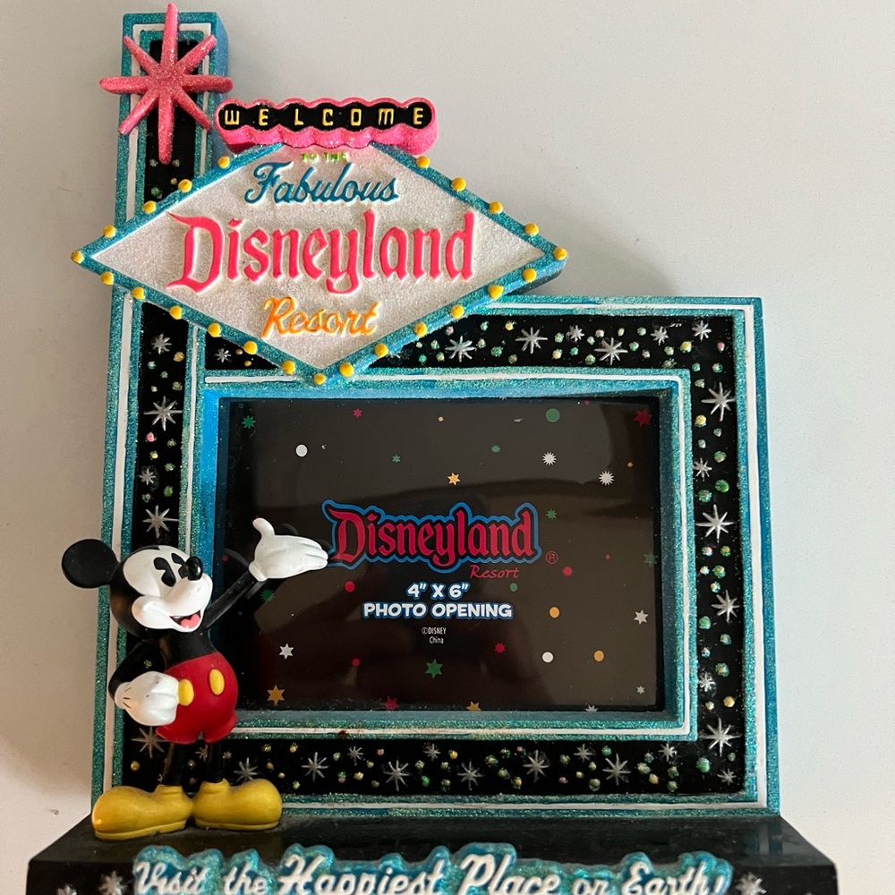Vintage Welcome to Fabulous Disneyland Resort 4x6 Photo Frame with Mickey Mouse